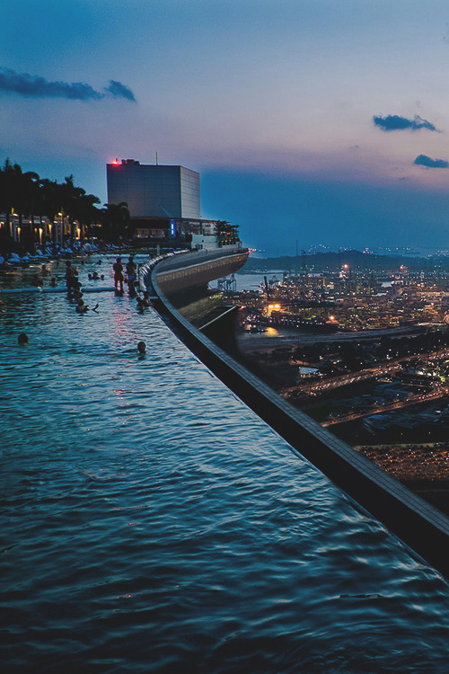 Marina Bay Sands SkyPark Infinity Pool | JE