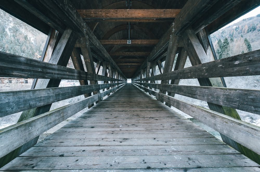 le fotografie — The bridge that crosses the river and leads to the...