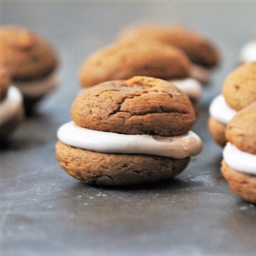 dessertgallery:Pumpkin Moon Pie-Your source of sweet...