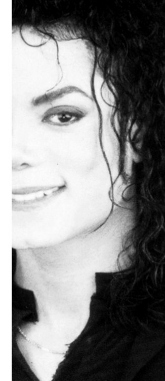 emiliemrsc:Always the same, always beautiful. Love you MJ,...