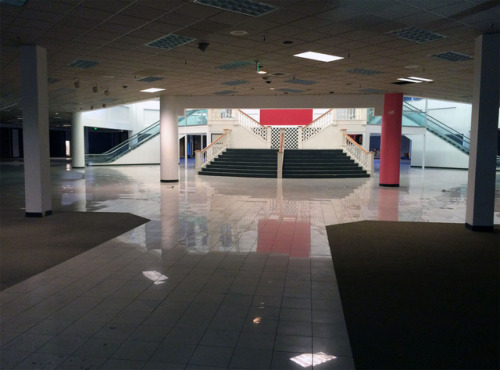 dead-malls:Madison Square Mall. Huntsville, AL. opened 1984,...