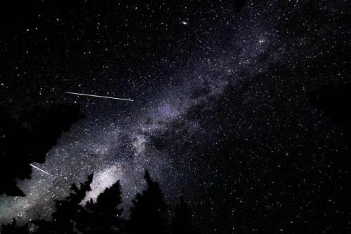 just–space:Two Perseid meteors, Milky Way, and...