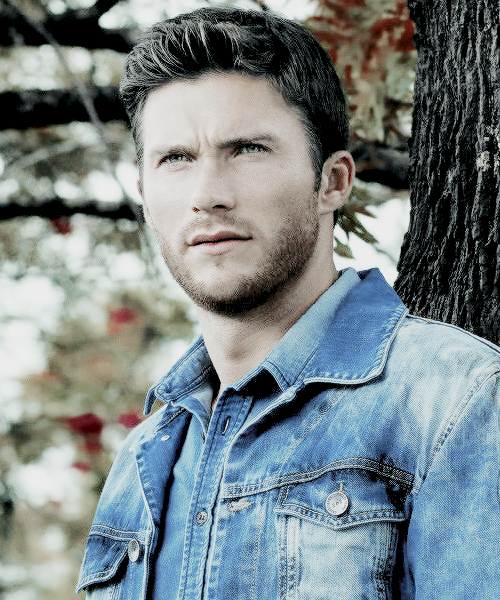 Daily Scott Eastwood