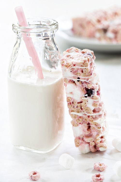 berry cereal treats.