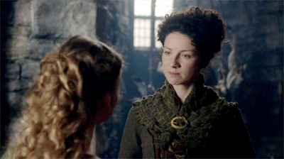 Claire abofetea a Laoghaire en 'Outlander'