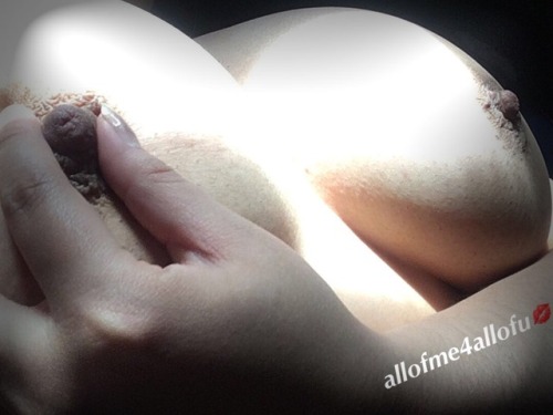 allofme4allofu:Loving the sun…even through the window it’s...