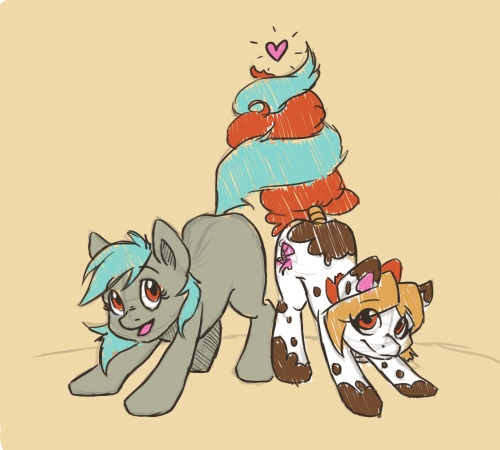 rubyrumble:nothing hurts when a pony has friends :)...