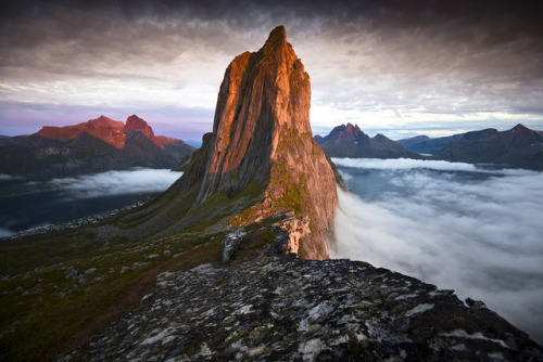 photosofnorwaycom:mount Segla by ela dzimitko from Hesten ridge....