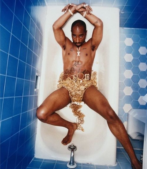 creamgetdamoney2:Tupac, as shot by David LaChapelle