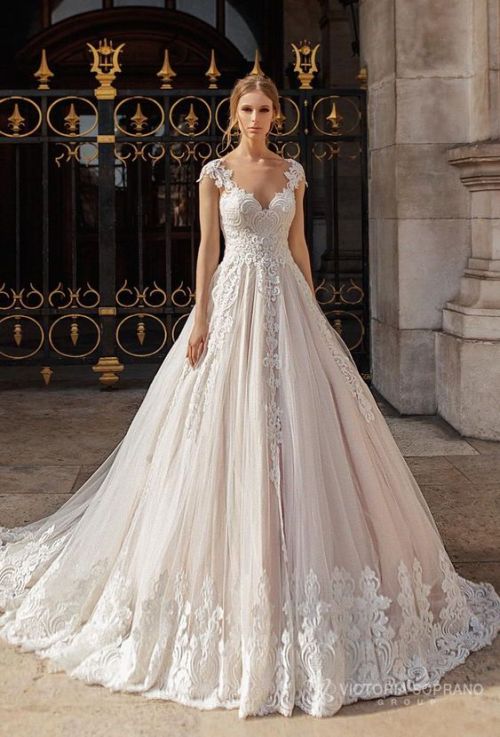 Source:bit.ly/sporano2019Find more wedding dresses at...