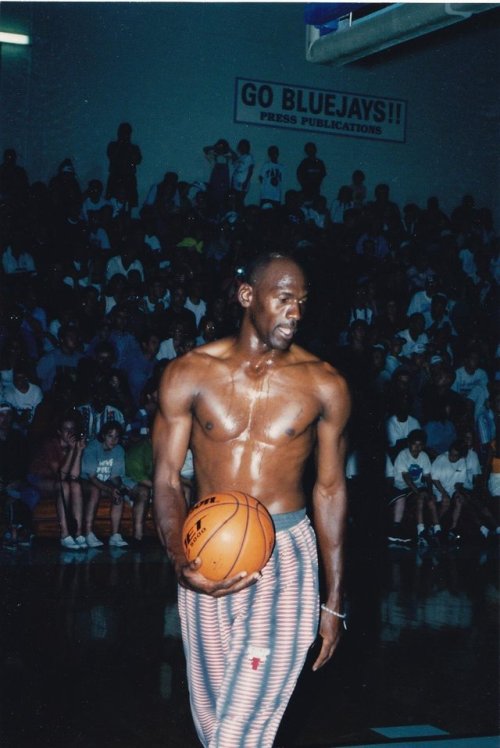 oddnumberone:Michael Jordan @ Elmhurst College - 1989