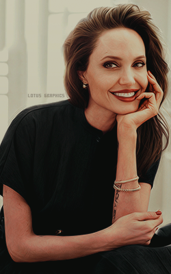 Angelina Jolie Tumblr_pwbmt3zug21wftoggo6_250