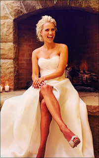 Claire Holt Tumblr_obycfgGK5a1tsutufo1_250