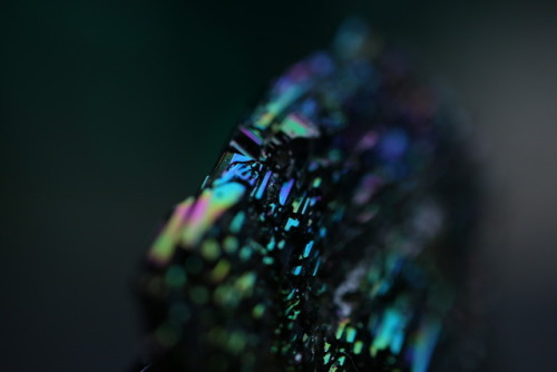 90377:My first unedited macro shots of a silicon carbide crystal...