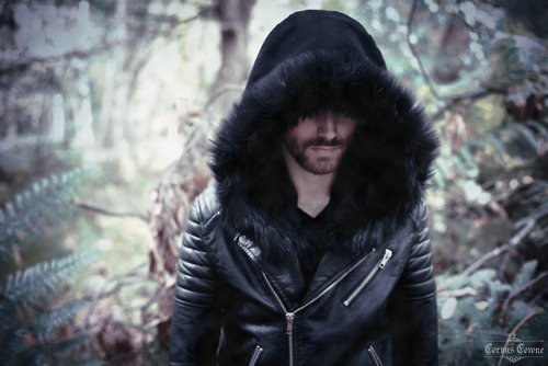 HellhoundModel: @megashuckle​Photo: @hart-heart​Faux Fur Hood:...