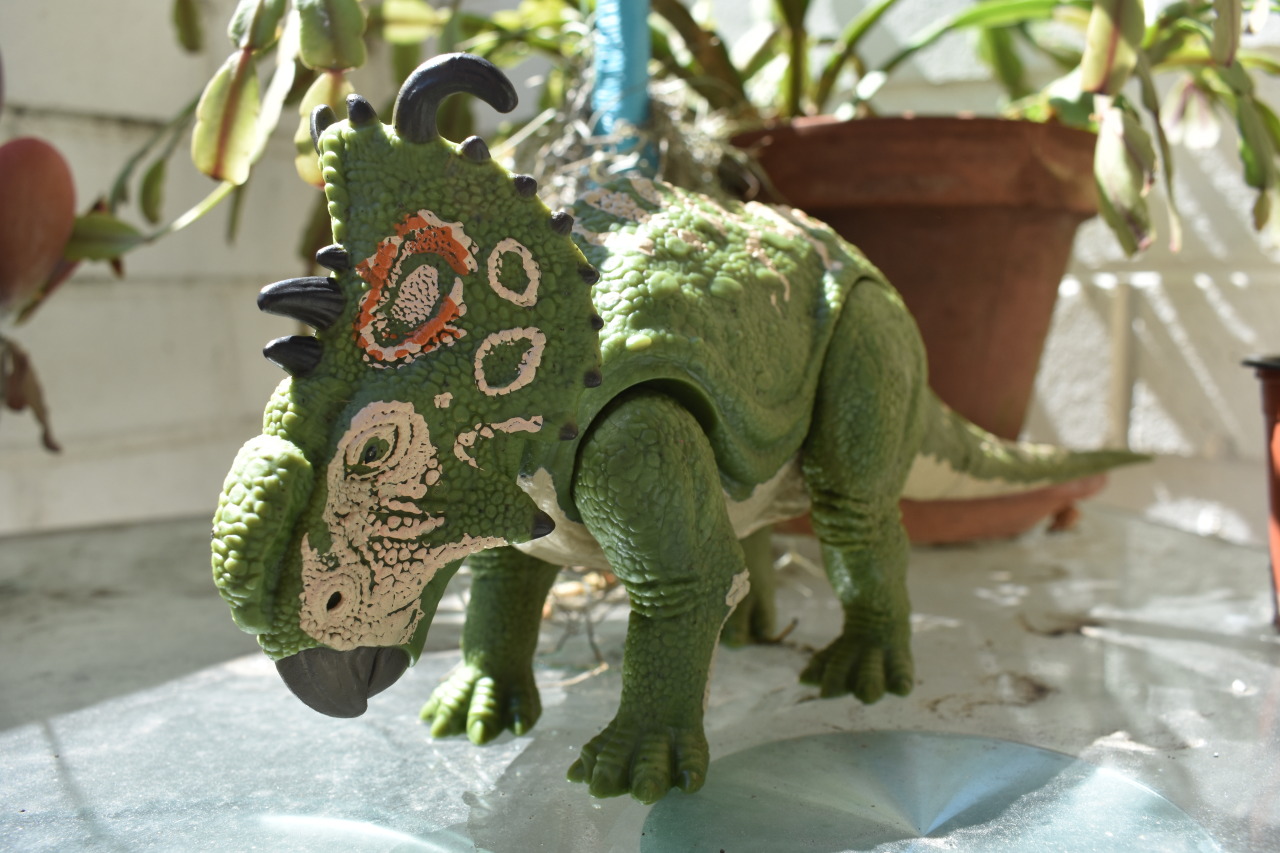sinoceratops jurassic world toy