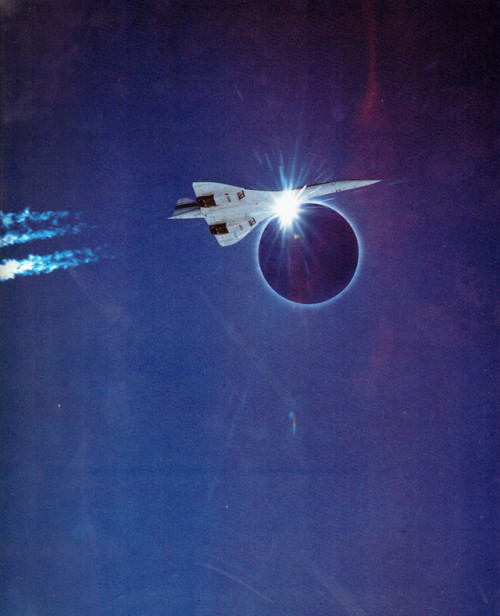 humanoidhistory:A prototype of the supersonic Concorde chases...