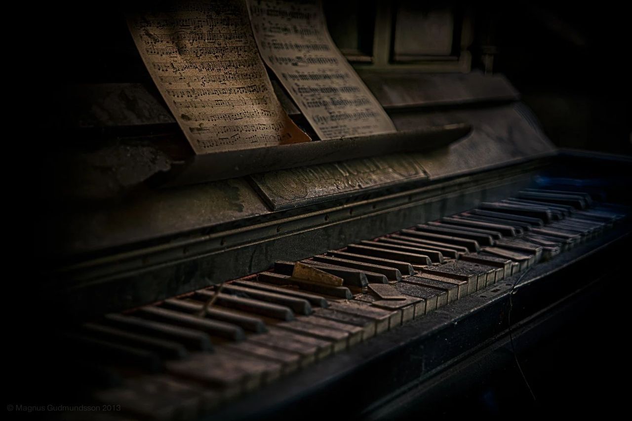 Pin by Catherine Patmore on I REALLY LOVE THIS! | Old pianos, Piano ...