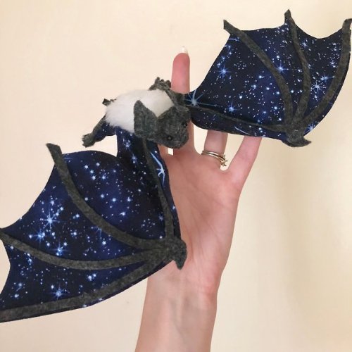 sosuperawesome:Soft SculpturesMolly Burgess on EtsySee our...