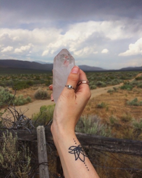 crystallauraa:Dirty desert hands