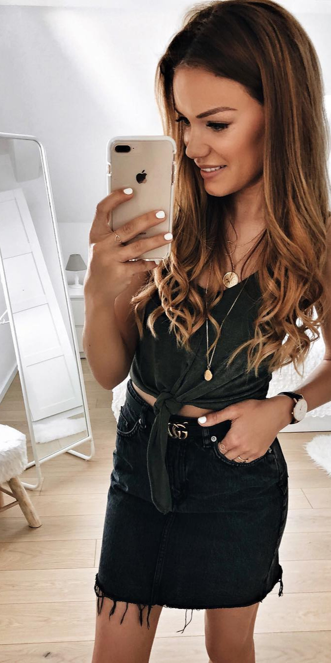 60+ Amazing Spring Outfit Ideas to Feel In Love With - streetwear, style trend, #Photooftheday, #Pic Guten Morgen ...morgen sind es fast genau 2 Monate seit ich die Extensions von elegancehairofficial trage Ich bin nach die vor super zufrieden Die Qualitist top! Die Haare sind nur um einiges heller geworden, so dass ich die Haare mittlerweile schlecht als Zopf oder Dutt tragen kann...da mein Ansatz dunkler ist Aber ich liebe es lange Haare zu haben und ich wes jederzeit wieder tun Mit dem Code erhaltet ihr bei jeder Bestellung ein kostenloses Shampoo dazu |Anzeige/ad| Ich poste euch in meine Instastory jetzt nochmal alle Infos zu Farbe und Menge uswSchTag euch , elegancehair , extensions , bondings , longhair , longhairdontcare 