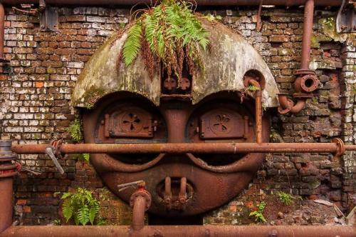 abandonedandurbex:This Oven Looks Like A Face :-) [3048x2048]...