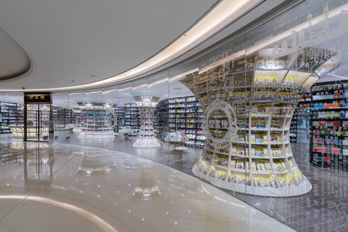 archatlas:Bookstore in Chengdu Located in the Yintai Center...