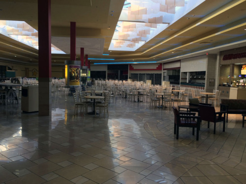 dead-malls:Madison Square Mall. Huntsville, AL. opened 1984,...