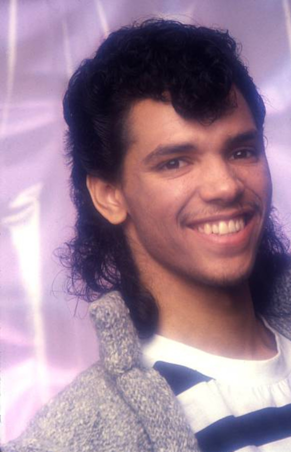 El DeBarge poses for a portrait session on January... - Eclectic Vibes