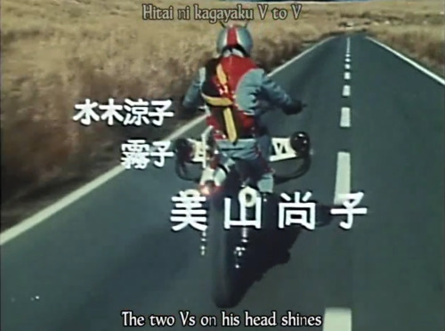 medicroidmude:if hes kamen rider x how come hes got two Vs on...