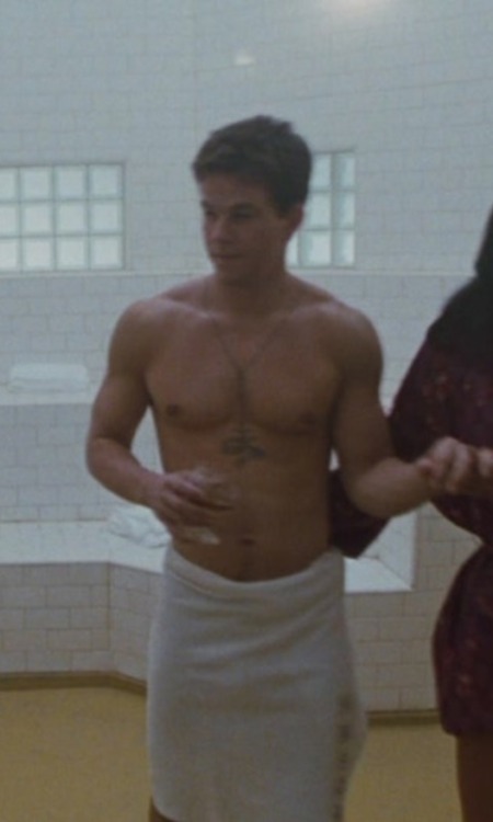 newnakedmalecelebs:New Mark Wahlberg nude scene