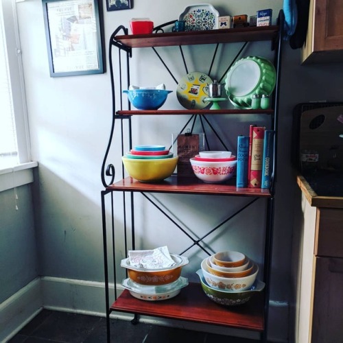 #pyrex #pyrexlove #vintagekitchen #antiques #midcentury...