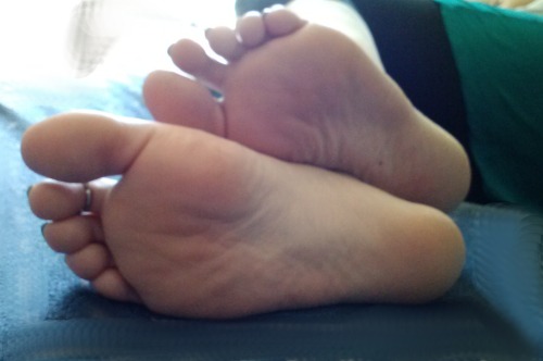 @Feet are Fantastic (worship them)