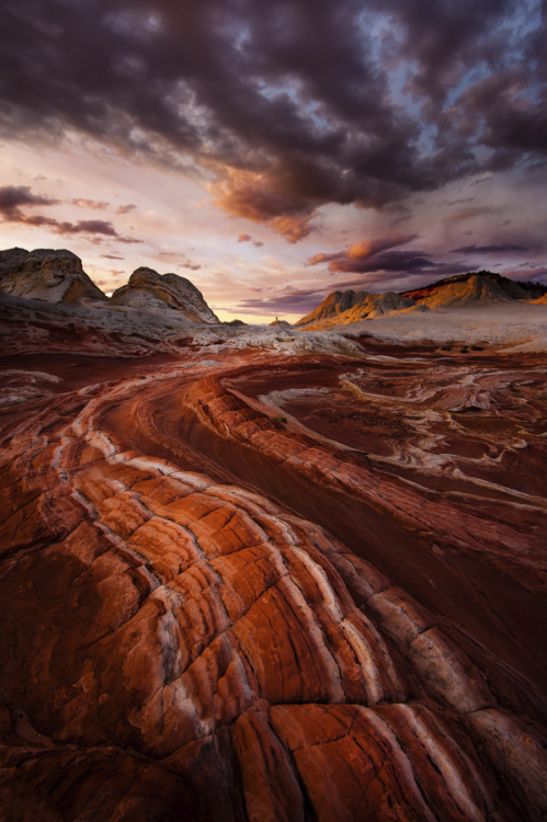 moonelk:Fire in the Valley (Arizona) by Dan Ballard.