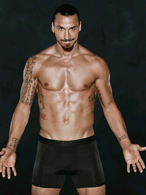 zlatan ibrahimovic football manchester united soccer hunk soccer bulge