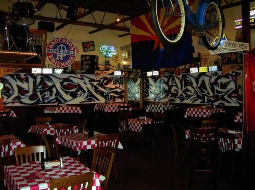 Throwback to 04 inside Fuddruckers restaurant! Still wondering...