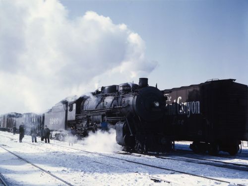 rocketumbl:1942-1943: Chicago rail workers