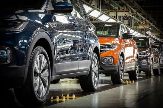 Listamos, com base nos dados da Fenabrave, os carros mais vendidos do Brasil em fevereiro de 2020. Destaque vai para Onix, HB20 e T-Cross.