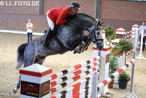 ilovelaica:Tobias Meyer & Hickstead White.© by...