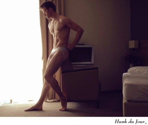 Your Hunk of the Day: Mark MacKillop http://hunk.dj/6984