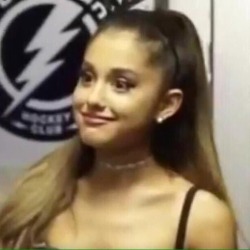 Meme Ariana Grande Reaction Pic