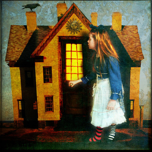 “She came upon a neat little house, on the door of which was a bright brass plate with the name `W. RABBIT’ engraved upon it.
”
Art by John “Jay” Glenn for Carroll’s Alice’s adventures in Wonderland.