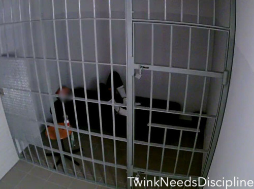 twinkneedsdiscipline:Another long night in prison. In chains...