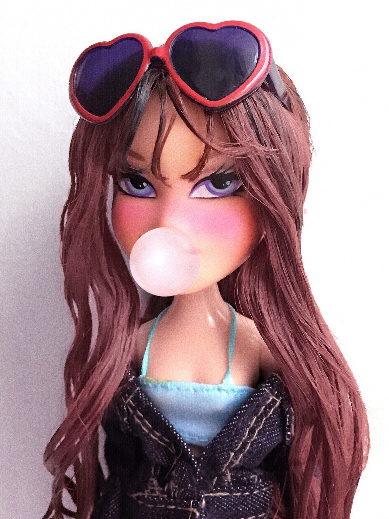 bratz doll with glasses