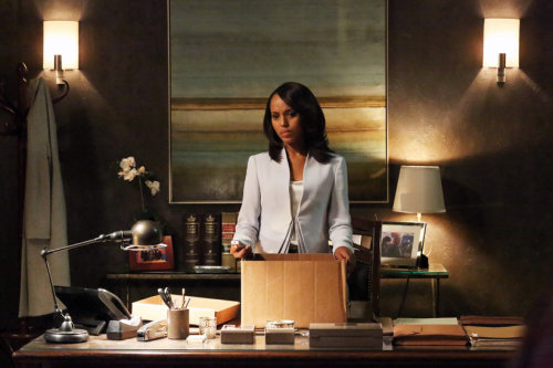 Olivia Pope Fashion in White Hat’s Back On. ... | Scandal Moments