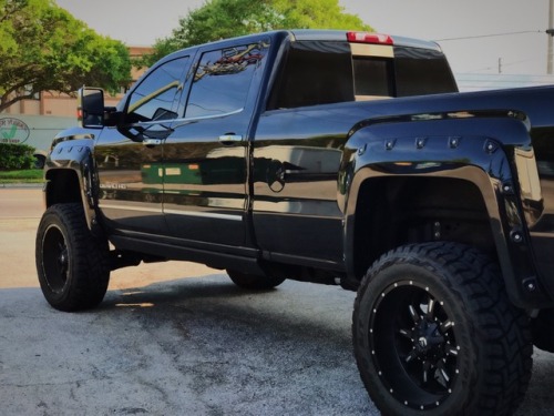 lifted truck on Tumblr