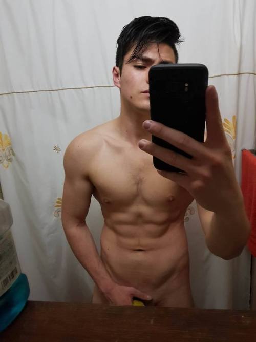 secretoschilenos:Claudio 22 años Chileno