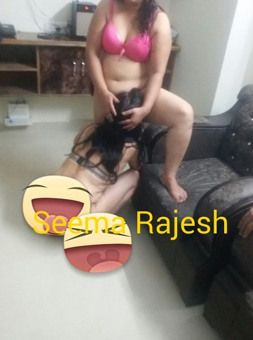 nishant4999:Sexy mehndi desi bhabhi…daring act