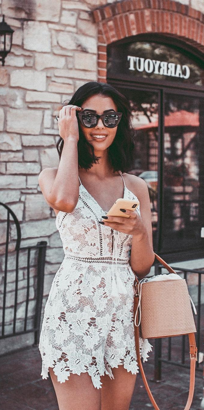 The 10+ Coolest Street Outfit Ideas - #Beautiful, #Girl, #Outfits, #Fashionblogger, #Perfect Smile, it is the key that fits the lock of everybody's heart - Tentei traduzir essa frase no portugumas nfez sentido Vamos lembrar sempre de sorrir, ok!? 