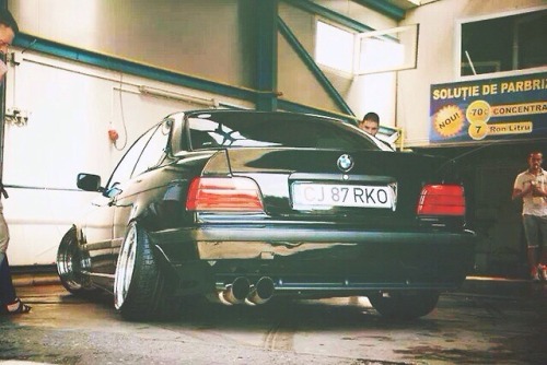 bmwlowlife:Bmwlowlife